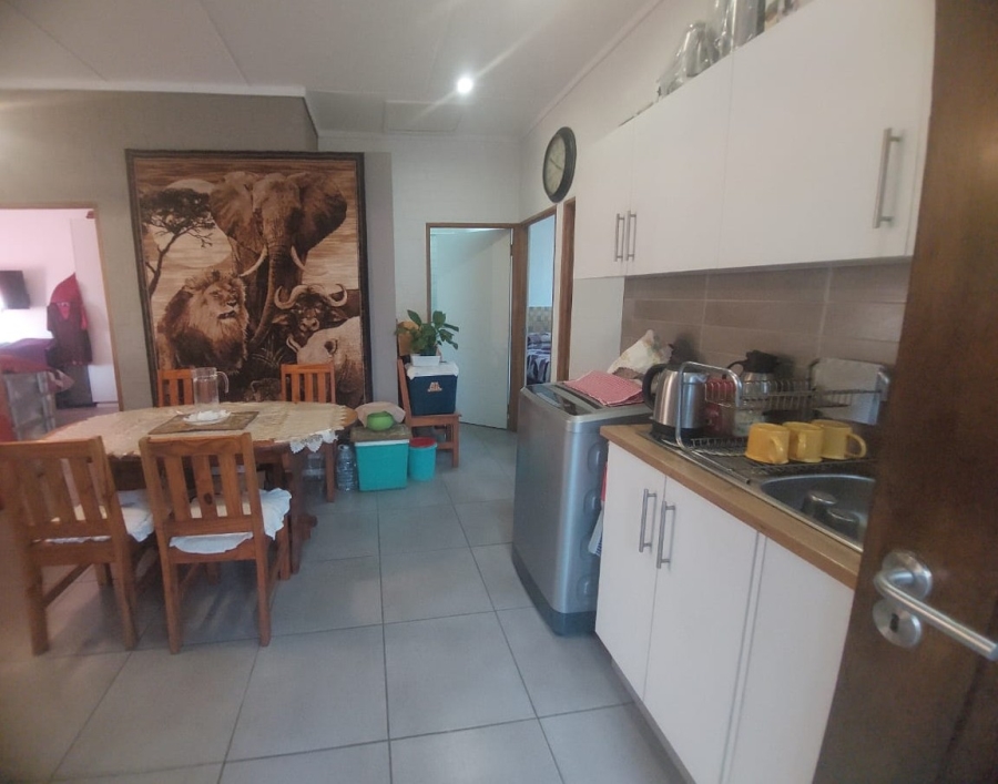 3 Bedroom Property for Sale in Pacaltsdorp Western Cape